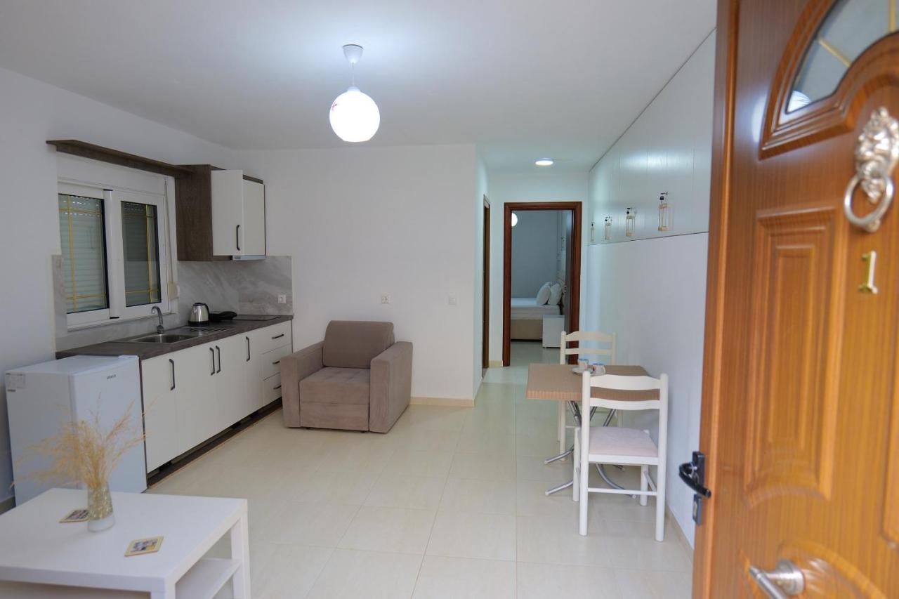 Pink Holiday Sarande Ngoại thất bức ảnh
