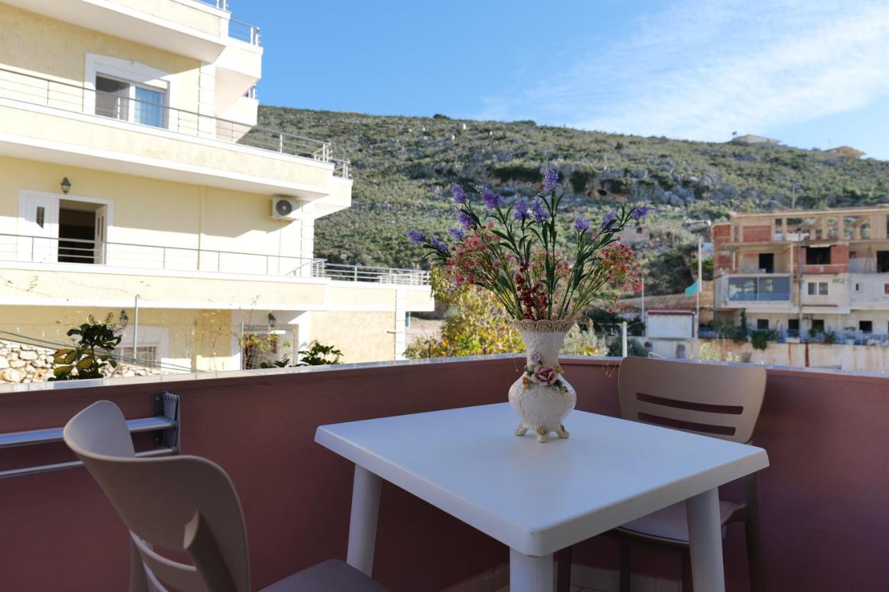 Pink Holiday Sarande Ngoại thất bức ảnh