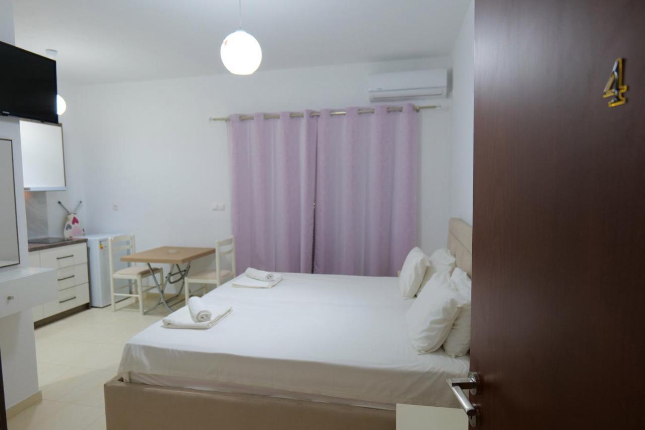 Pink Holiday Sarande Ngoại thất bức ảnh