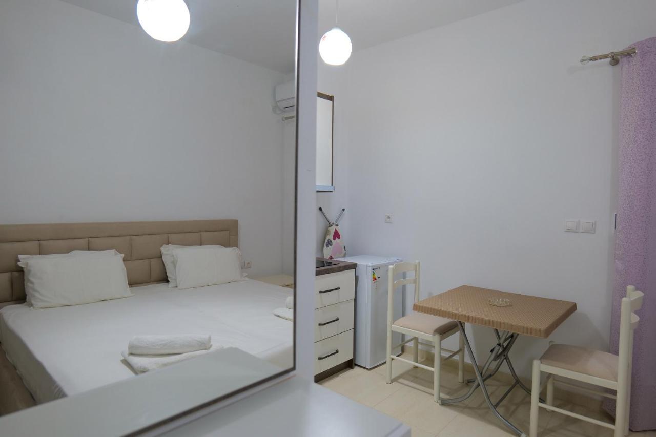 Pink Holiday Sarande Ngoại thất bức ảnh