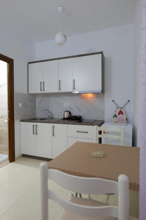 Pink Holiday Sarande Ngoại thất bức ảnh