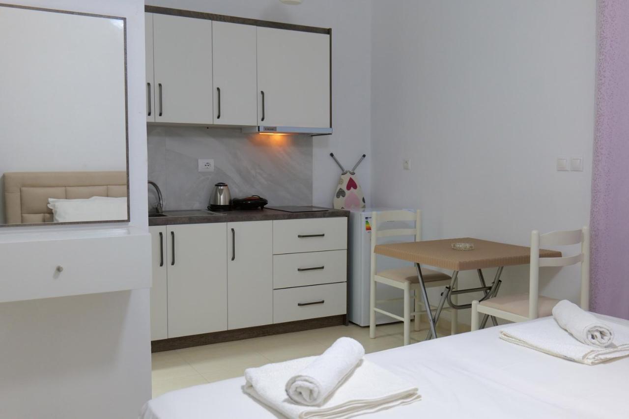 Pink Holiday Sarande Ngoại thất bức ảnh